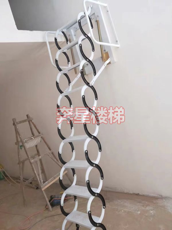 壁挂伸缩楼梯展示