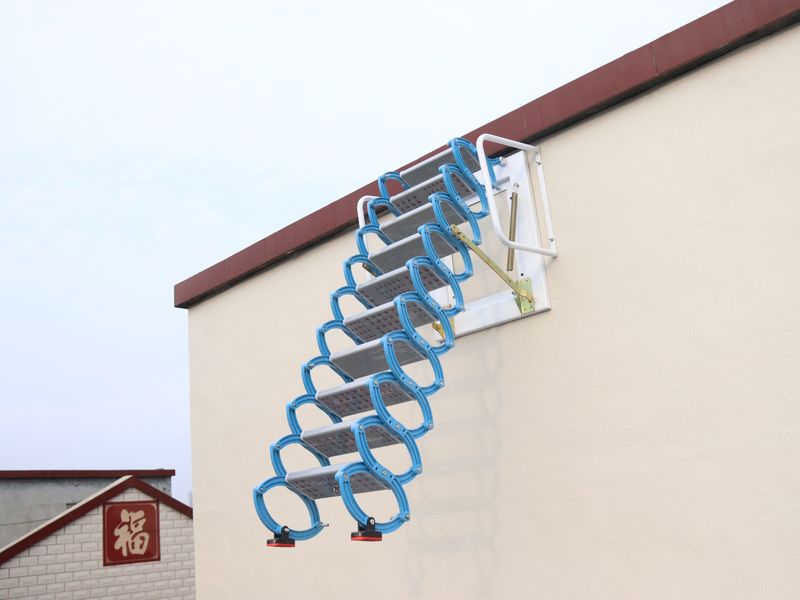 壁挂阁楼伸缩梯