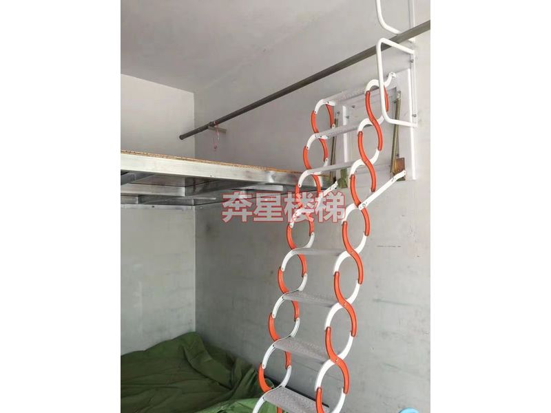 壁挂阁楼伸缩梯（碳刚）